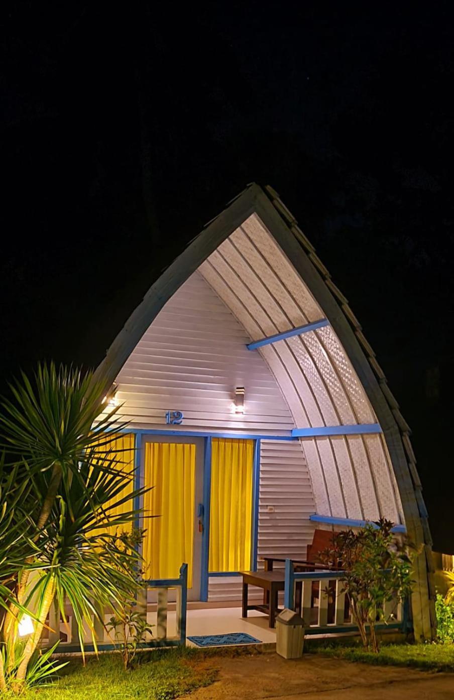 Youpy Bungalows Gili Air Bilik gambar